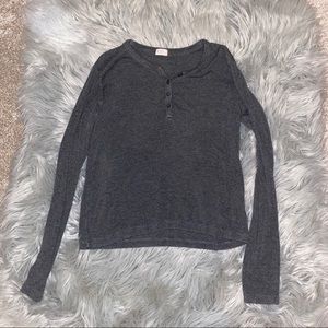 Brandy melville long sleeve.